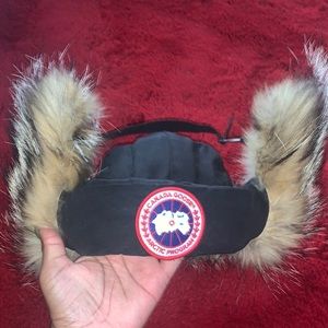 Black L/XL Canada goose Fur hat